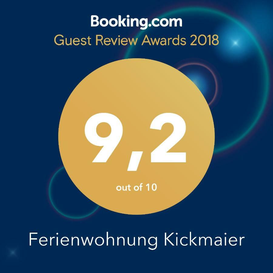 Ferienwohnung Kickmaier 바트래드커스스부르크 외부 사진